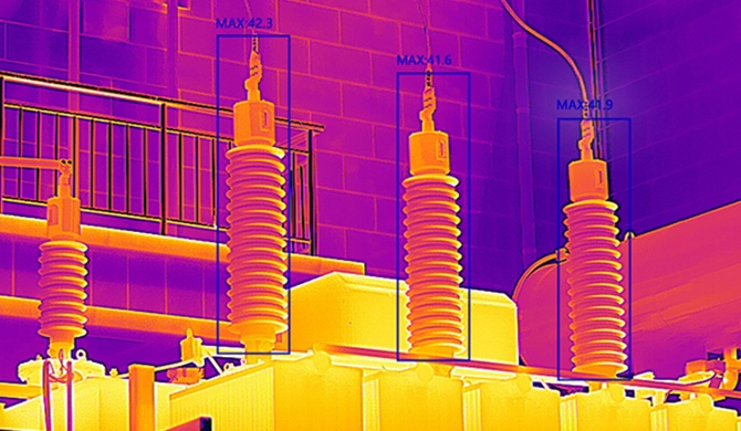Are there any safety considerations related to thermal imaging？